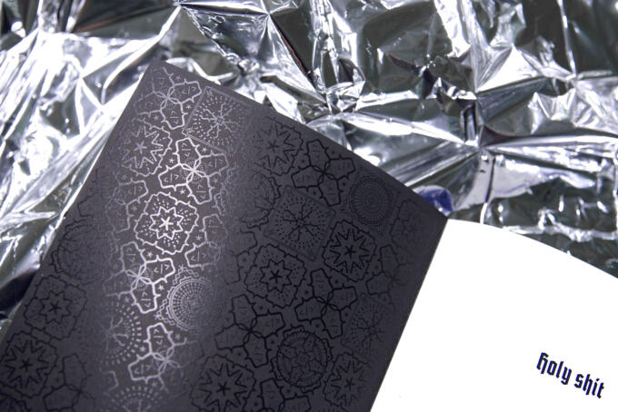 schwarzer Druck als Alternative zum UV Lack