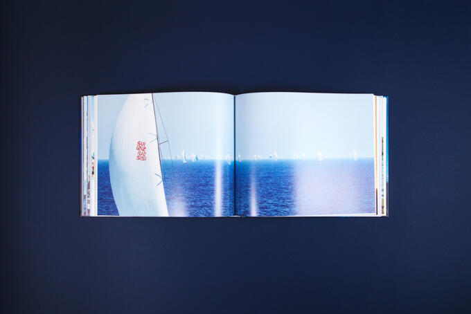 aufgeschlagenes Buch