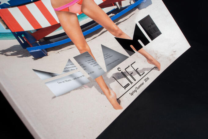 Stanzung Schriftzug auf Papier