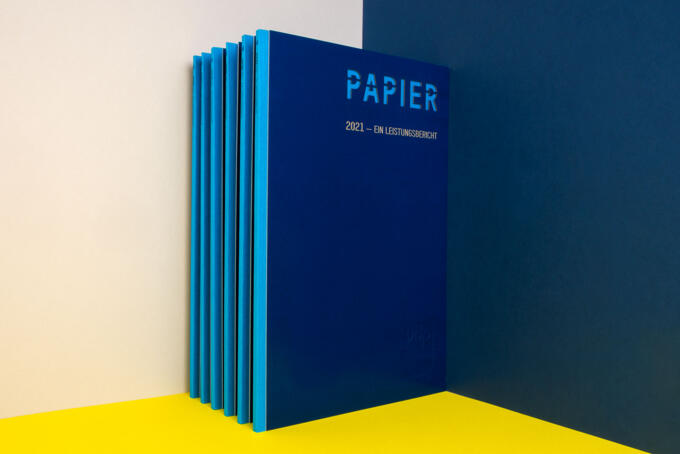 Steifbroschur mit Laserstanzung