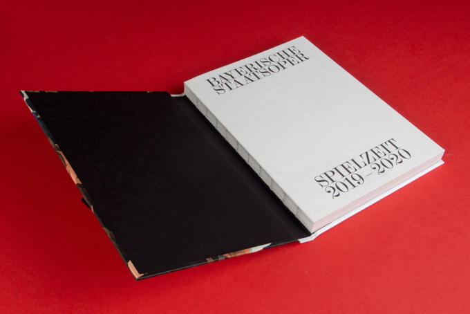 Hardcover als Schweizer Borschur mit offener Fadenheftung